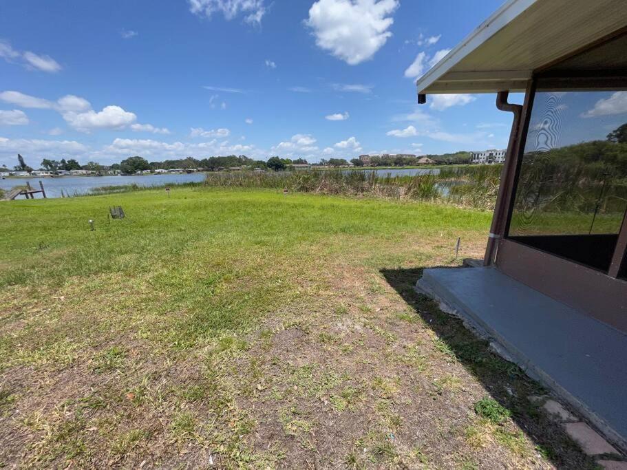 Lakeside Retreat - 3 Bedroom, 2 Bathroom House By The Lake Лейкленд Екстер'єр фото